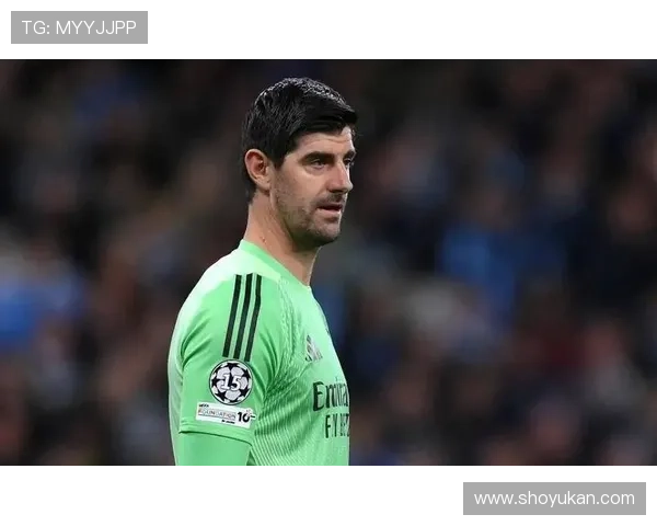 马卡:库尔图瓦的纪录片已播,他和妻子再次进行宣传 马卡:库尔图瓦的纪录片已播,他和妻子再次进行宣传